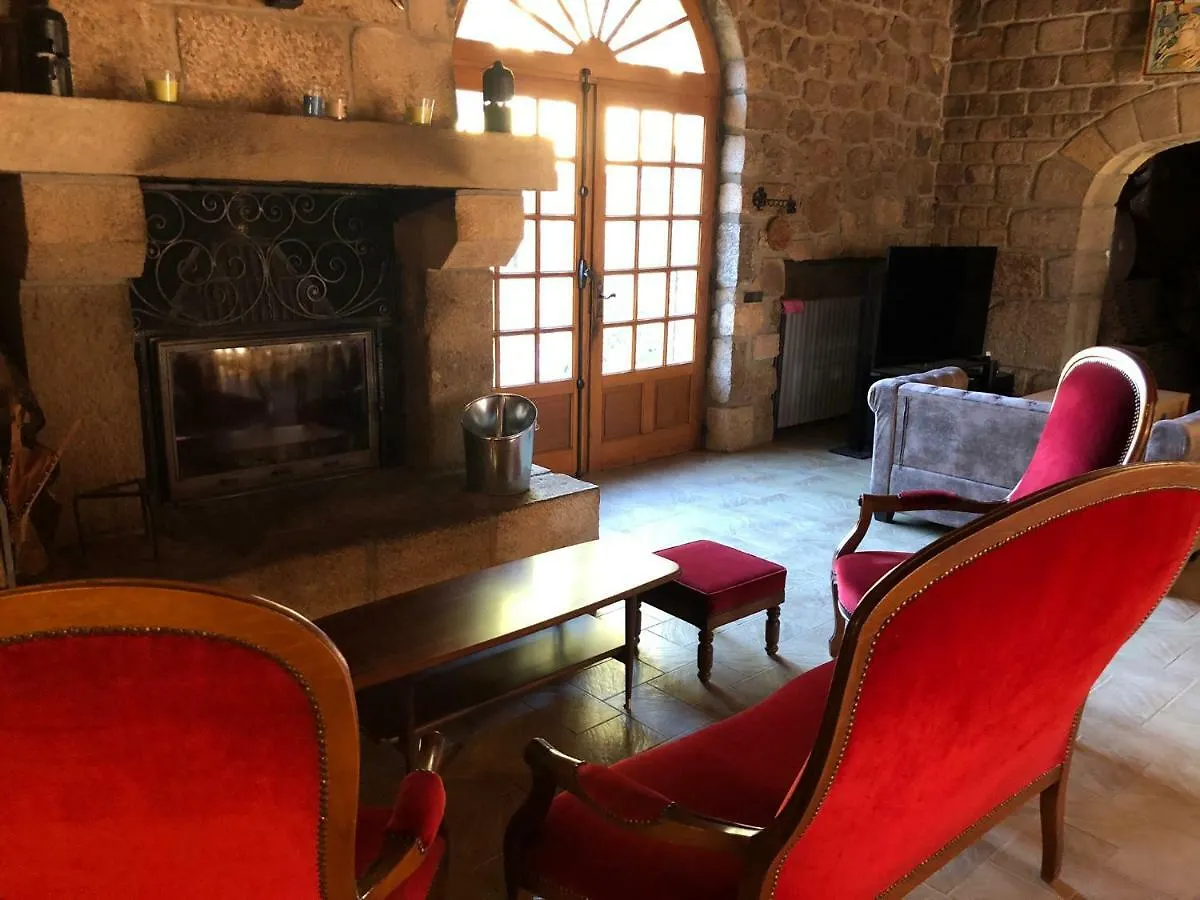 Chateau Rousset Saint-Apollinaire-de-Rias 0*,  France