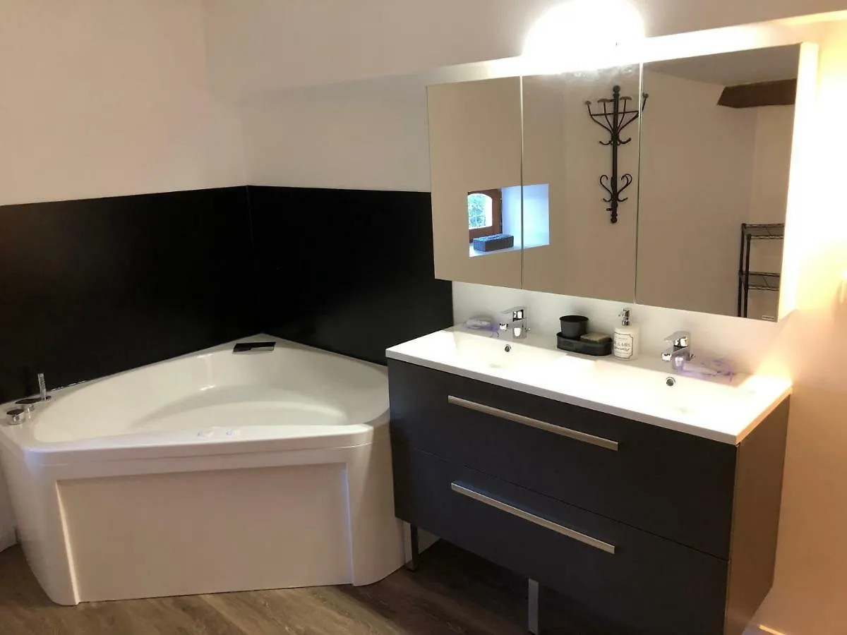 Chateau Rousset Saint-Apollinaire-de-Rias Holiday home